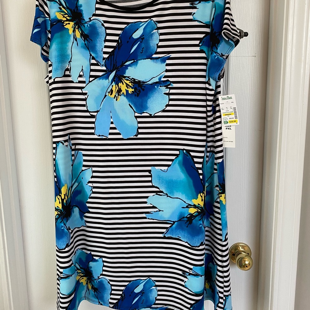 Strip/floral casual dress NWT